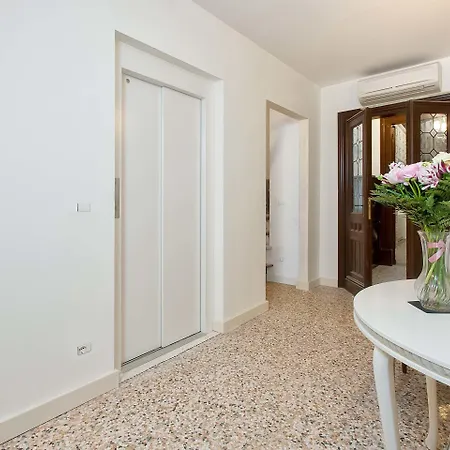 Отель Ca' Nobile Corner 3*