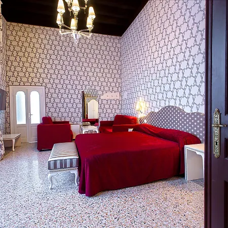 Отель Ca' Nobile Corner 3*