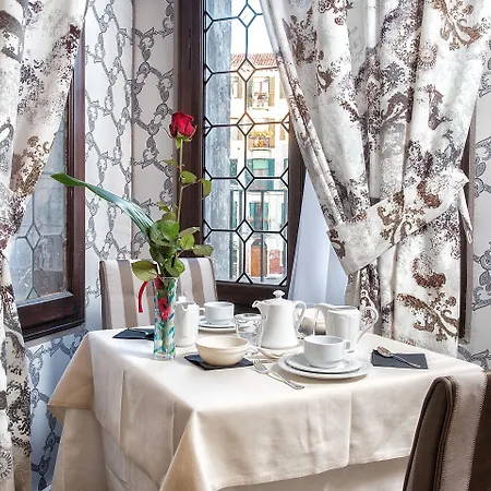 Ca' Nobile Corner Hotel Venise
