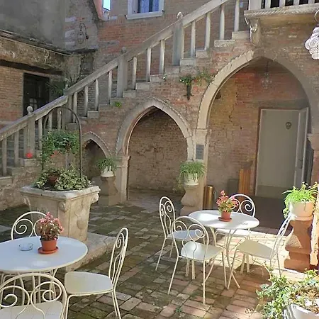 Ca' Nobile Corner 3* Venedig