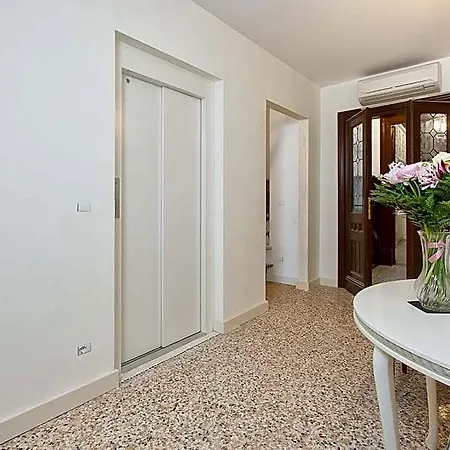 Ca' Nobile Corner