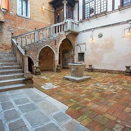 Ca' Nobile Corner Hotell 3*
