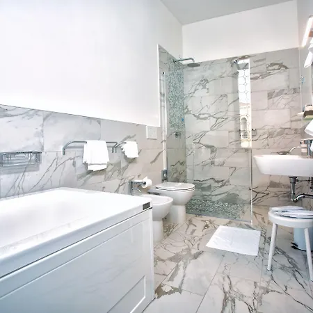 Ca' Nobile Corner Hotel 3*