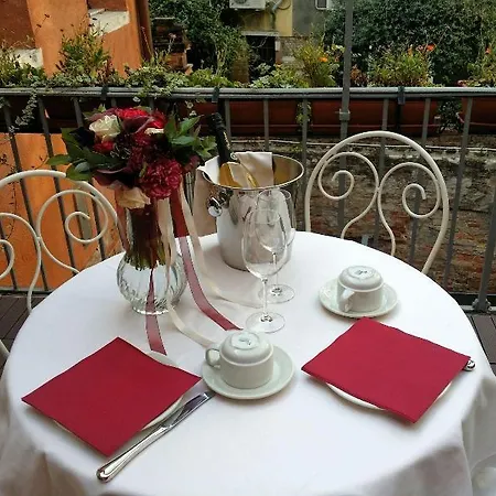 Ca' Nobile Corner Hotel Venecia